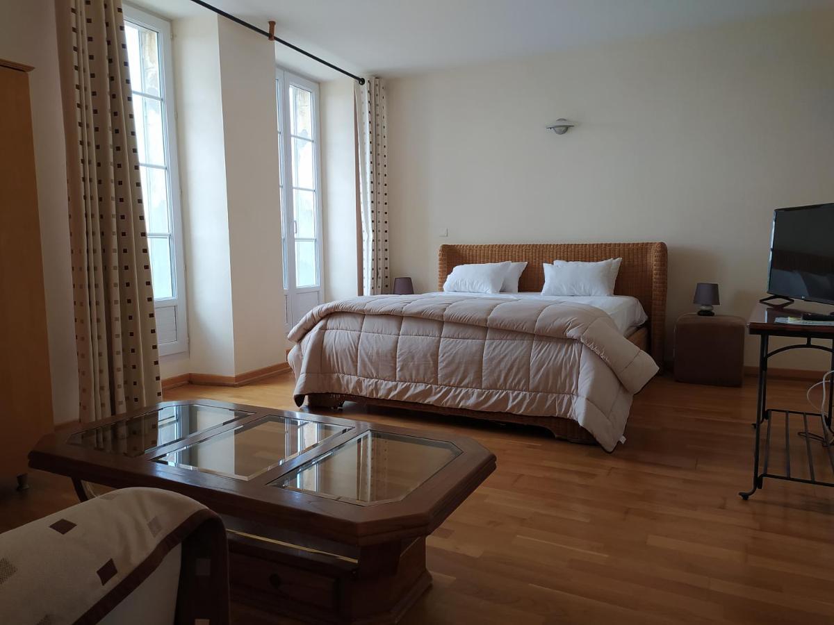 Hôtel CÔTÉ LOT Puy-lʼÉvêque Esterno foto